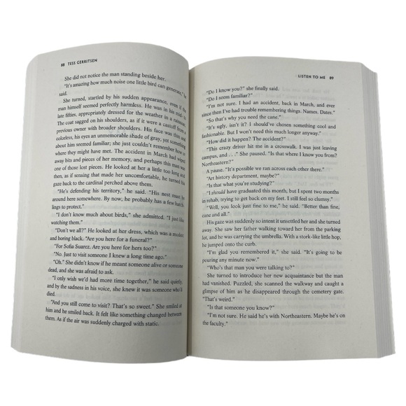 RIZZOLI & ISLES LISTEN TO ME Hardback Book by Tess Gerritsen - Picture 4 of 11